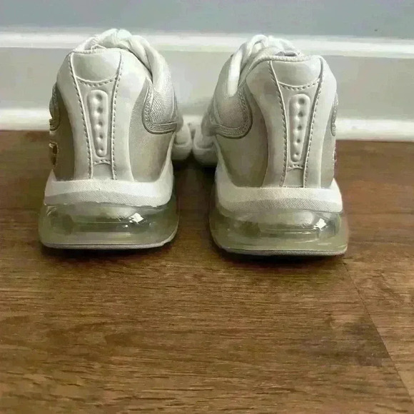 Brand new Michael Kors Sneakers - Picture 4 of 5